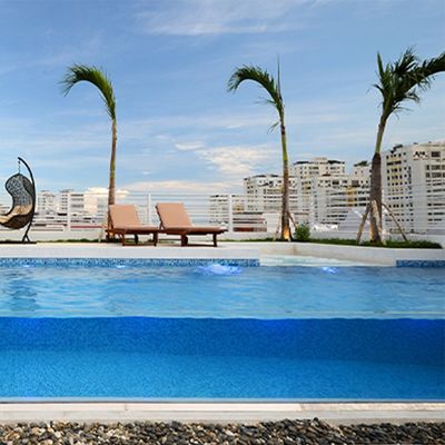 Outdoor Acrylic Swim Spa with Dry Thermostatic Polymerization Technology and 30 Years